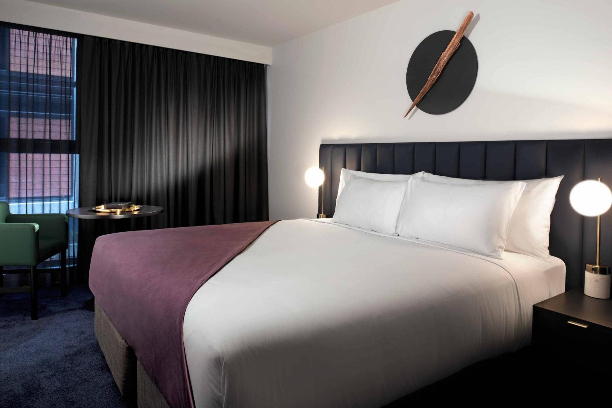 Midnight Hotel, Autograph Collection Canberra Esterno foto A bedroom at the hotel